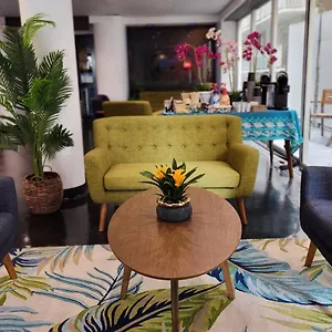 *** Otel Waikiki ABD
